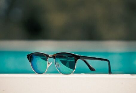 Sunglass - selective focus of black framed clubmaster